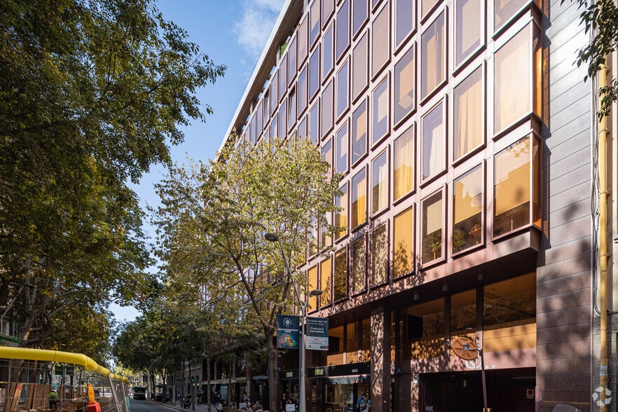 Office in Barcelona, Barcelona for lease - Primary Photo - Image 1 of 1