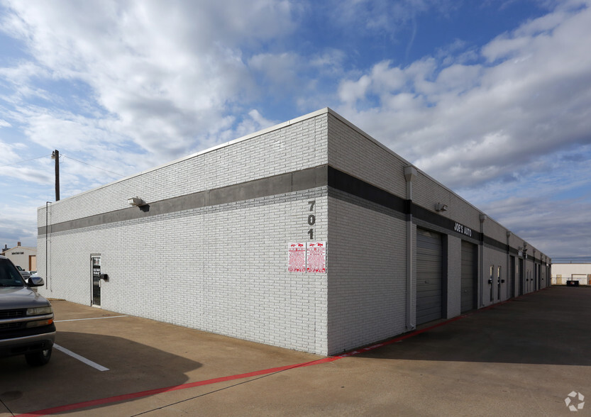 701 Shepherd Dr, Garland, TX for lease - Building Photo - Image 3 of 4