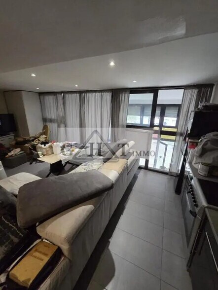 Retail in Bagnolet for sale - Interior Photo - Image 2 of 9