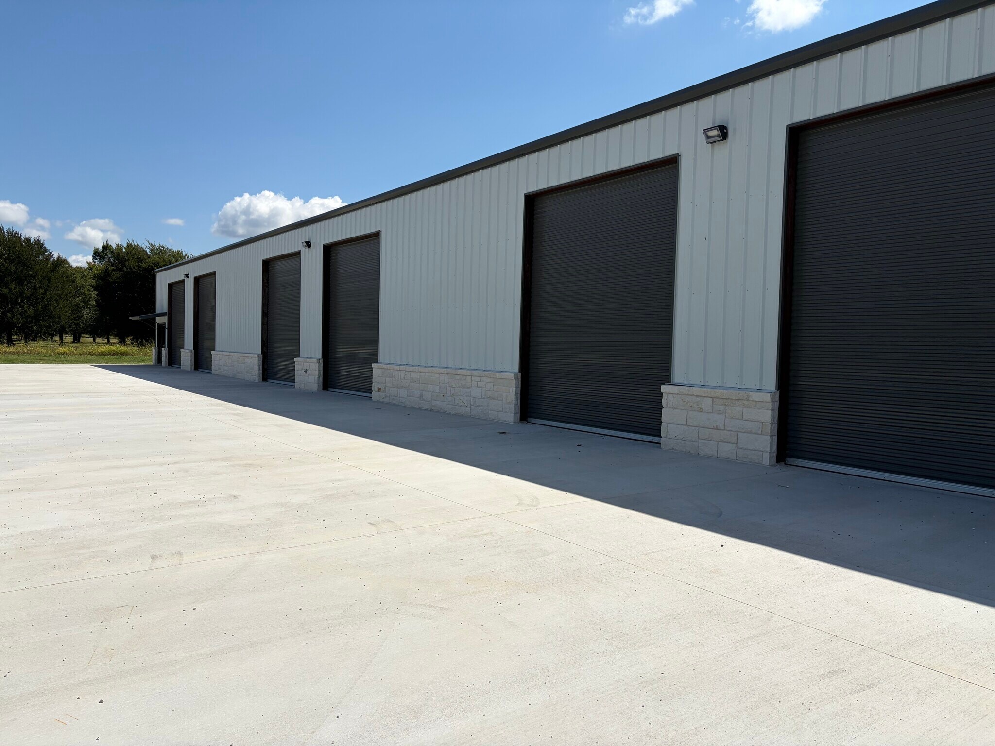 12425 Airport Rd, Hearne, TX for lease Building Photo- Image 1 of 13