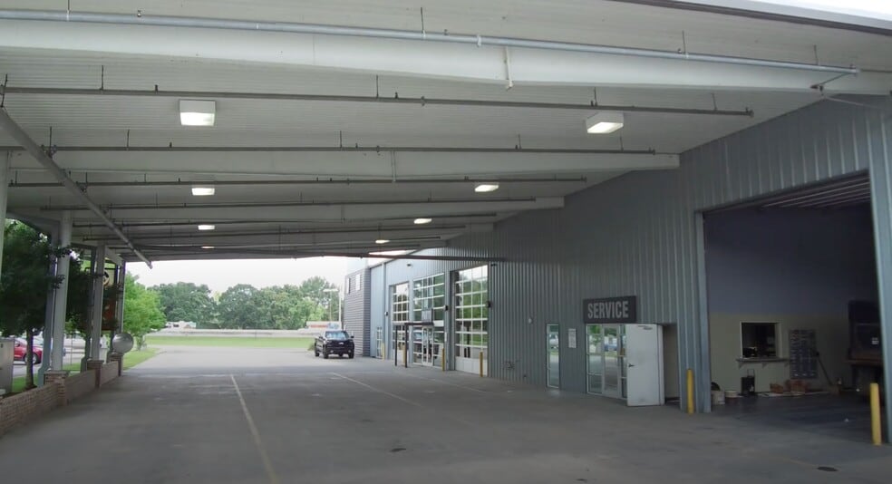 1101 Doyle Melancon Ext, Breaux Bridge, LA for lease - Building Photo - Image 2 of 15