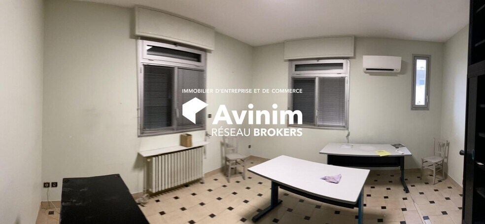 Retail in SAINT-MARTIN-D'HERES for lease - Interior Photo - Image 3 of 8