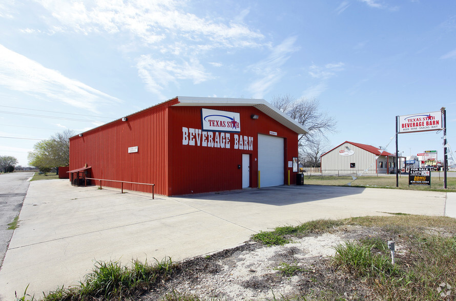 2201 HWY 90, Hondo, TX for sale - Primary Photo - Image 1 of 1