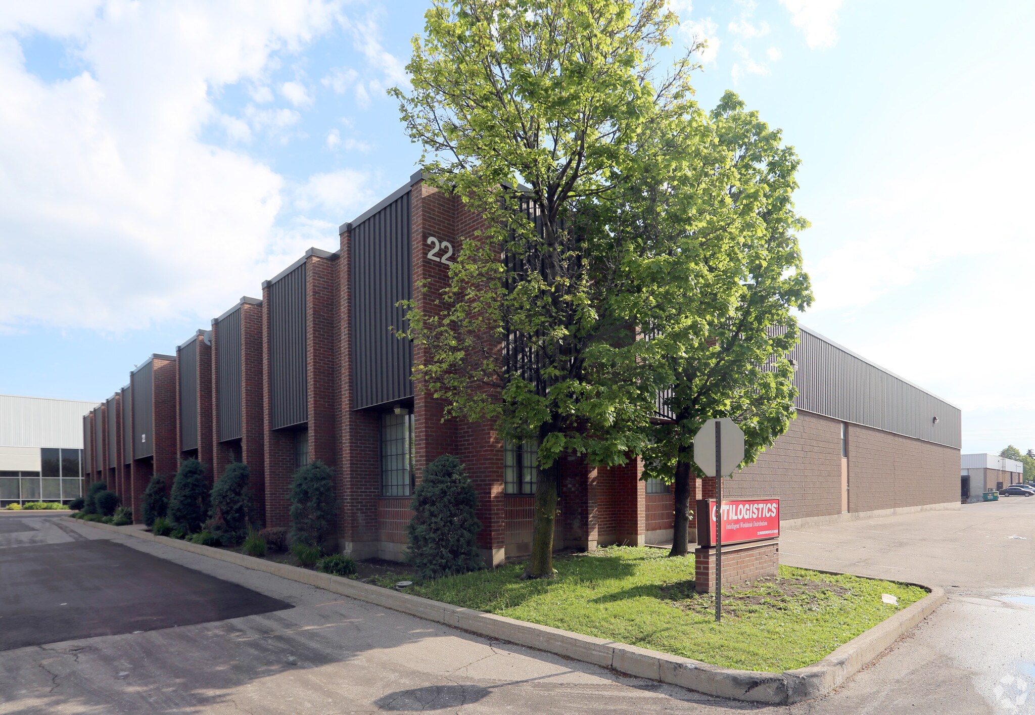 22 Huddersfield Rd, Toronto, ON à louer Photo principale- Image 1 de 5