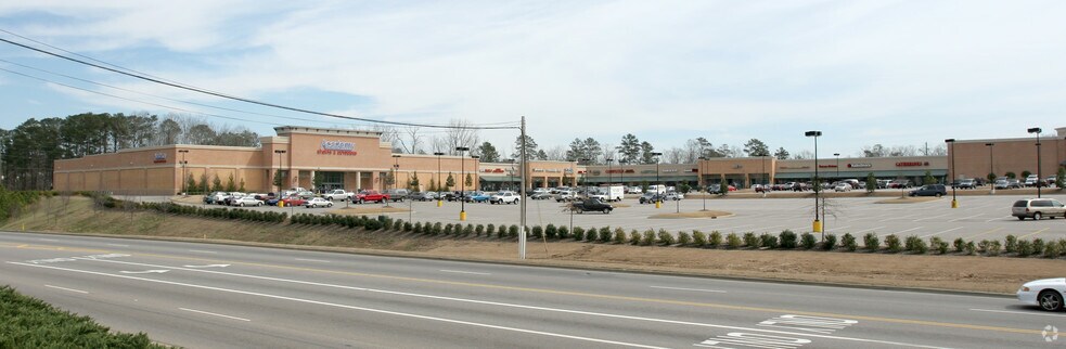 2780 John Hawkins Pky, Birmingham, AL à louer - Photo du bâtiment - Image 2 de 16