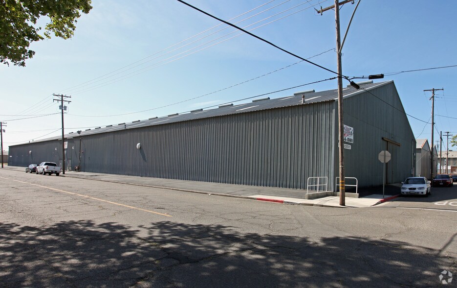 500 S Center St, Turlock, CA à vendre - Photo du bâtiment - Image 2 de 21