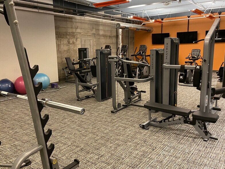 1111 E South River St, Appleton, WI à louer - Photo intérieure - Image 3 de 8