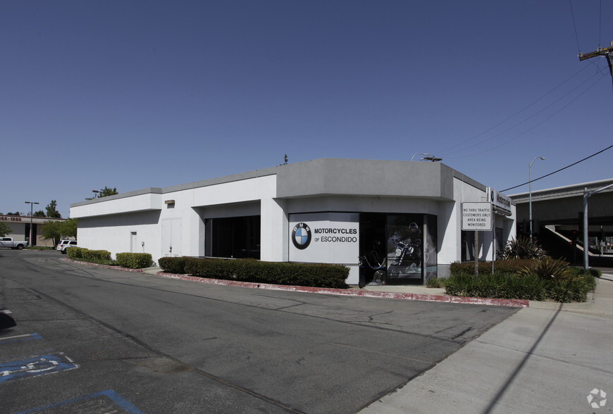 499 N Hale Ave, Escondido, CA for lease - Primary Photo - Image 1 of 3