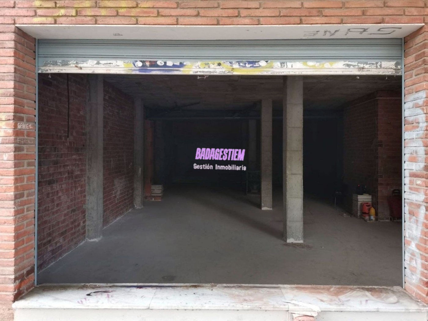 Commerce de détail dans Badalona, Barcelona à louer Photo intérieure- Image 1 de 11