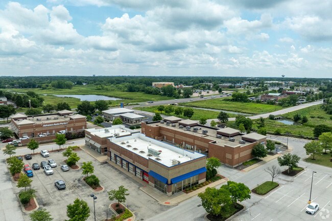 More details for 801-875 N Randall Rd, Batavia, IL - Retail for Lease