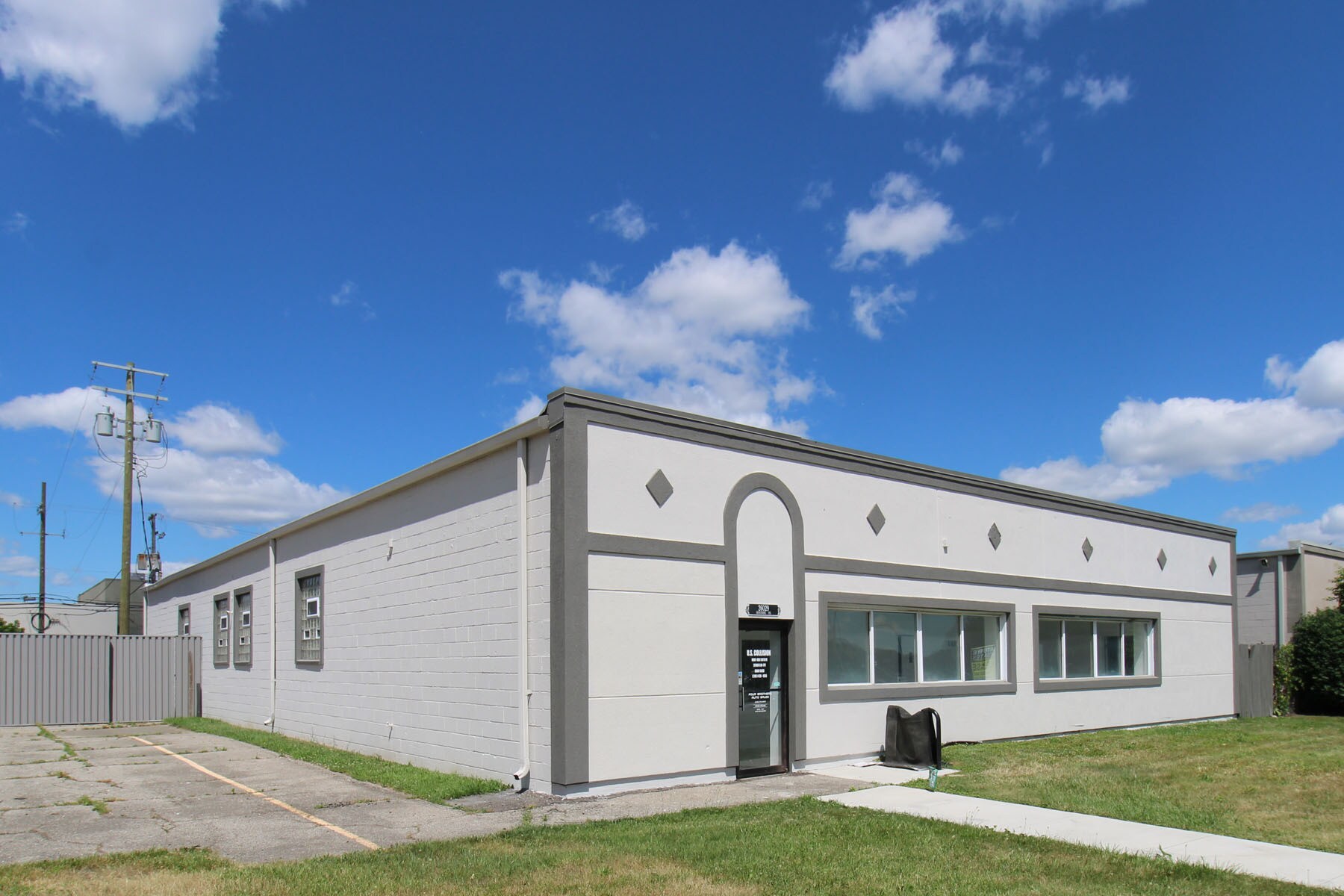 26029 Dequindre Rd, Madison Heights, MI à vendre Photo du bâtiment- Image 1 de 1