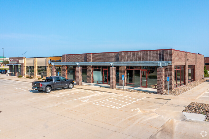 1875 N Ankeny Blvd, Ankeny, IA for sale - Building Photo - Image 1 of 1