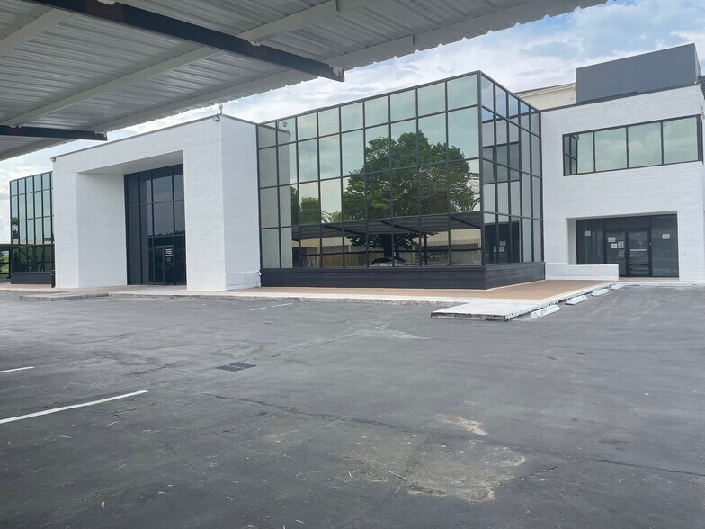 430 Highway 6 S, Houston, TX à louer - Photo du bâtiment - Image 3 de 46