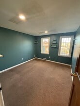 381 Hubbard St, Glastonbury, CT for lease Building Photo- Image 1 of 1