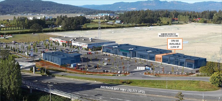 10330 Mcdonald Park Rd, Sidney, BC à louer - Photo du bâtiment - Image 2 de 7