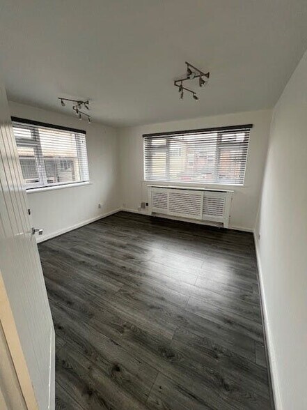 Chapel Ln, Warrington à louer - Photo du bâtiment - Image 3 de 5