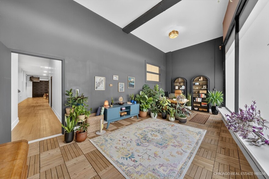 4710-4712 N Sheridan Rd, Chicago, IL for lease - Interior Photo - Image 3 of 28