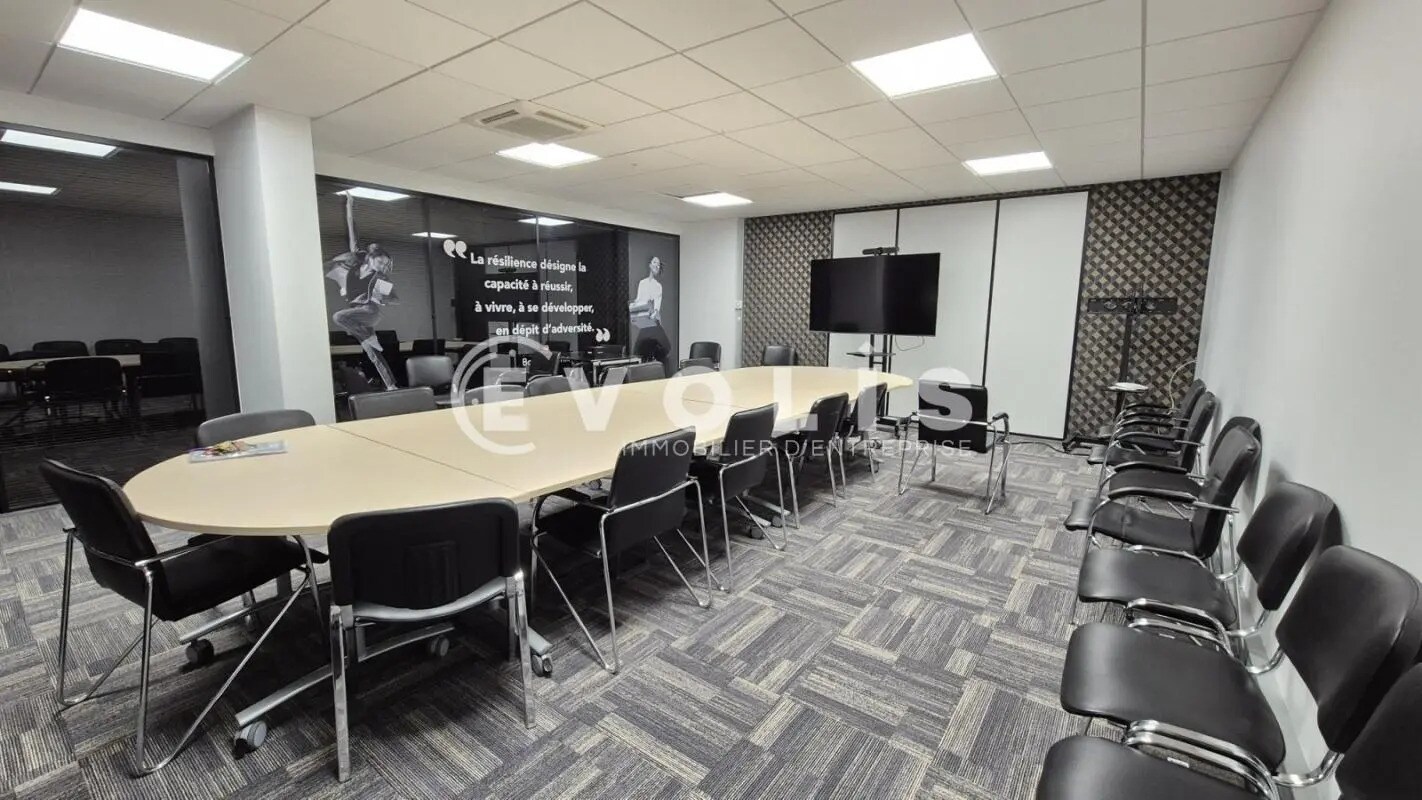 Office in Jossigny for sale Interior Photo- Image 1 of 16