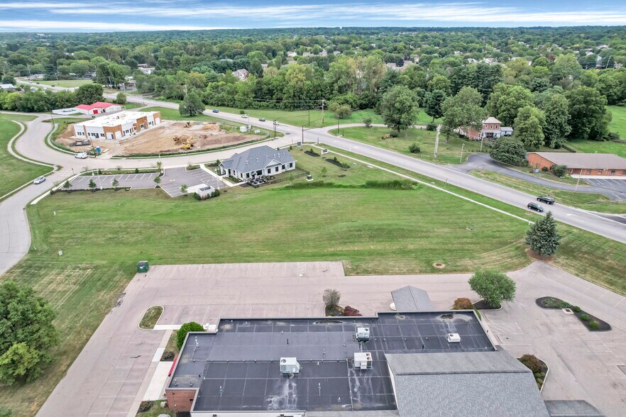 654 Luse Dr, Pickerington, OH à vendre - Photo du bâtiment - Image 2 de 12