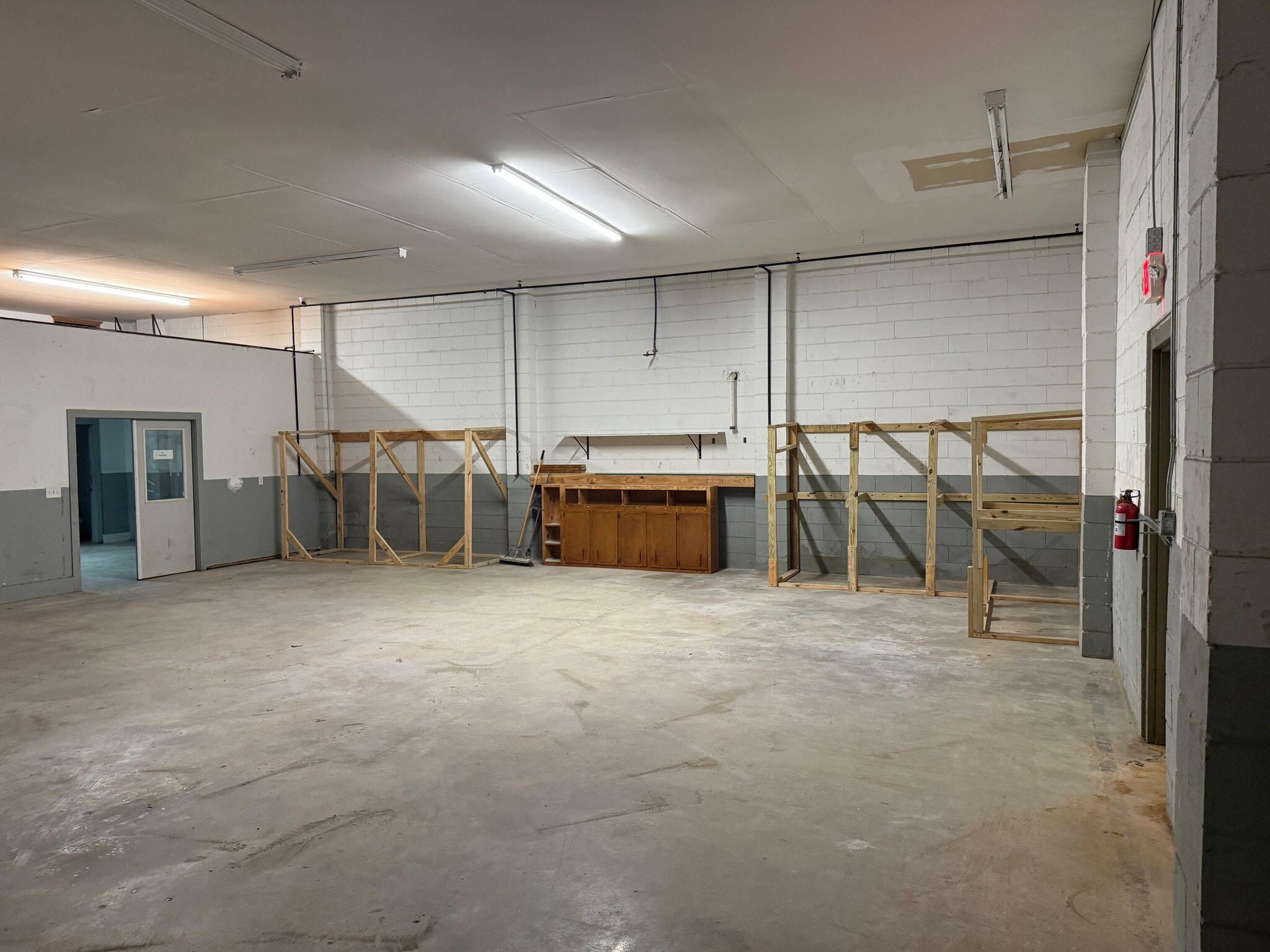 2326 Walden Dr, Augusta, GA for lease Interior Photo- Image 1 of 22