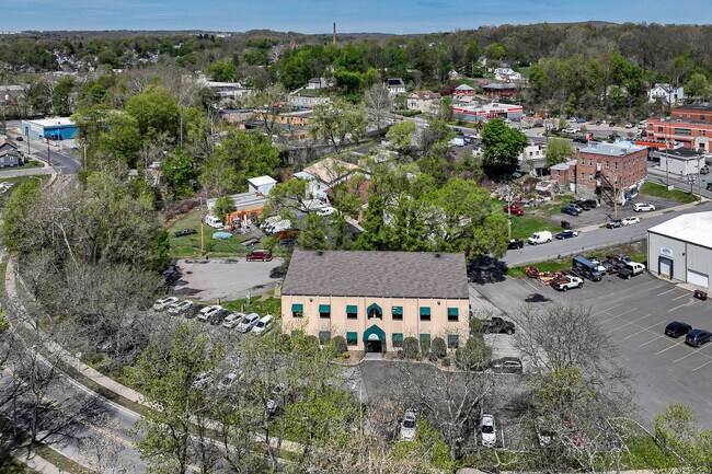 Plus de détails pour 10 Little Britain Rd, Newburgh, NY - Bureau à louer