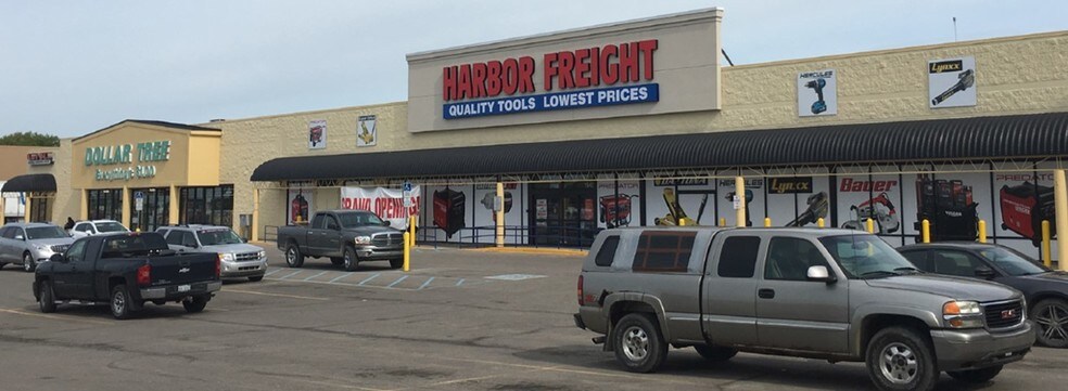 1629-1697 E M 21, Owosso, MI à vendre - Photo du bâtiment - Image 3 de 12