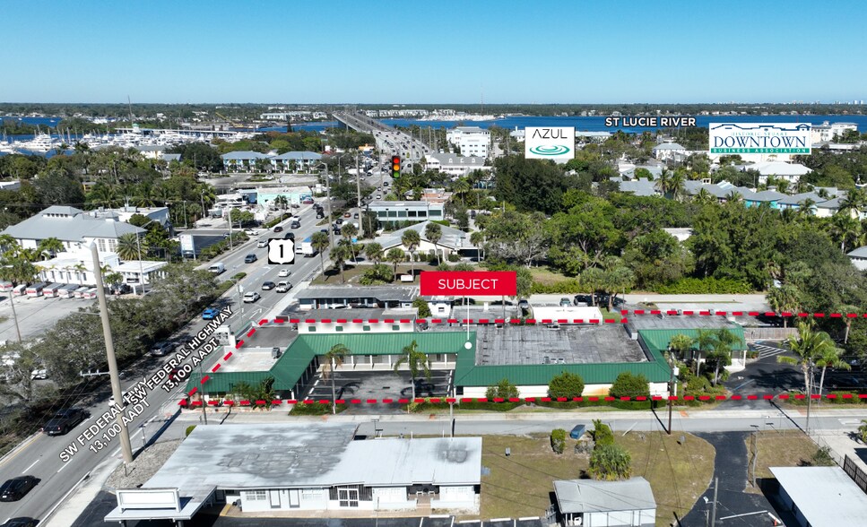 611 SW Federal Hwy, Stuart, FL à louer - Photo du bâtiment - Image 1 de 5
