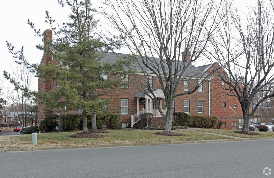 7300 Hanover Green Dr, Mechanicsville, VA à louer - Photo du bâtiment - Image 3 de 49