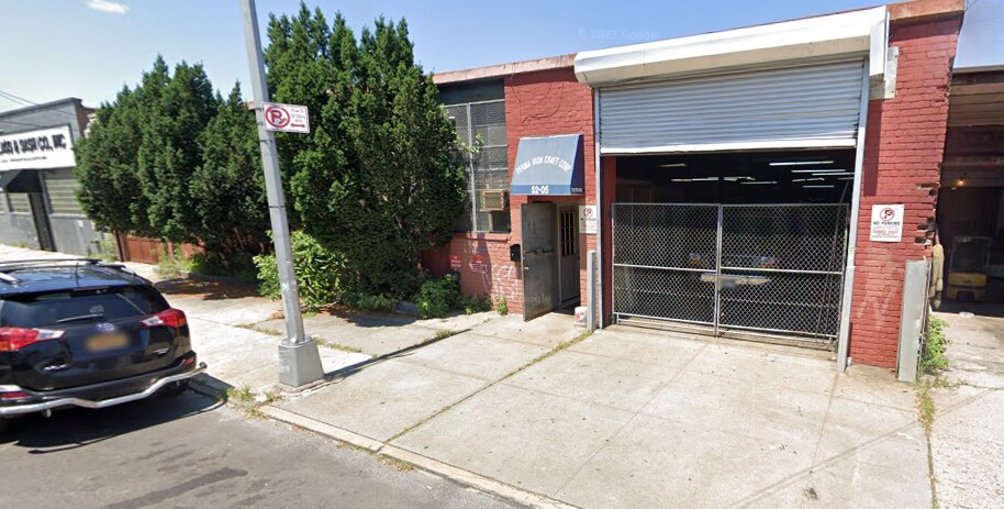 52-07 Barnett Ave, Long Island City, NY à vendre - Photo du bâtiment - Image 2 de 8