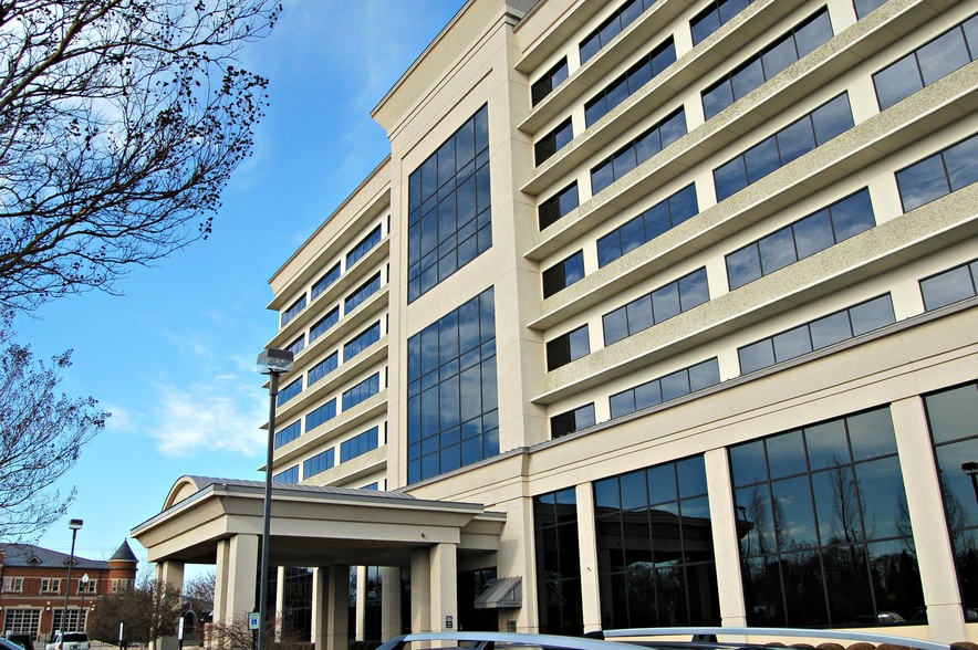 2101 Clinton Ave, Huntsville, AL for lease - Building Photo - Image 2 of 3