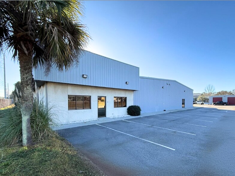 2501 E President St, Savannah, GA à louer - Photo du bâtiment - Image 3 de 45
