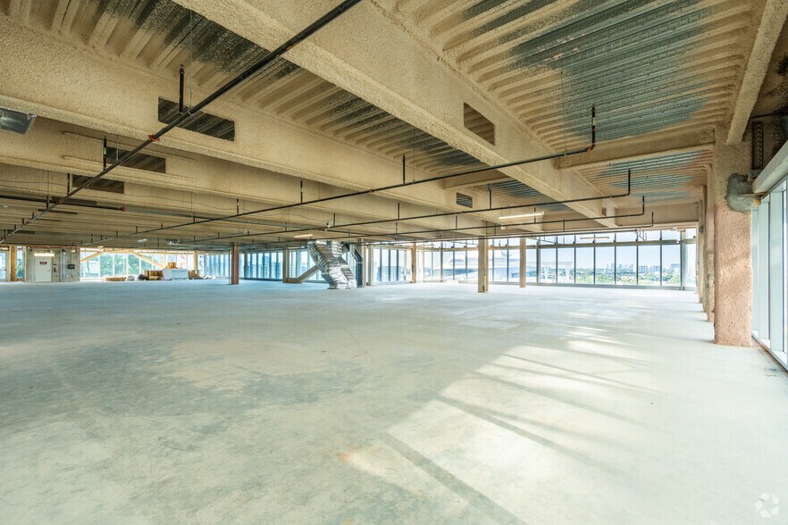 1400 NW North River Dr, Miami, FL à louer - Photo intérieure - Image 3 de 25