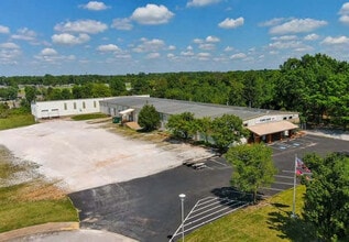 1821 S 1st St, Rogers, AR for lease Interior Photo- Image 1 of 2