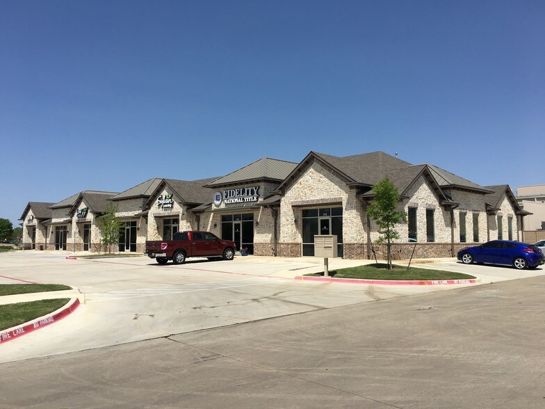 2750 Churchill Dr, Flower Mound, TX à louer - Photo du bâtiment - Image 1 de 6