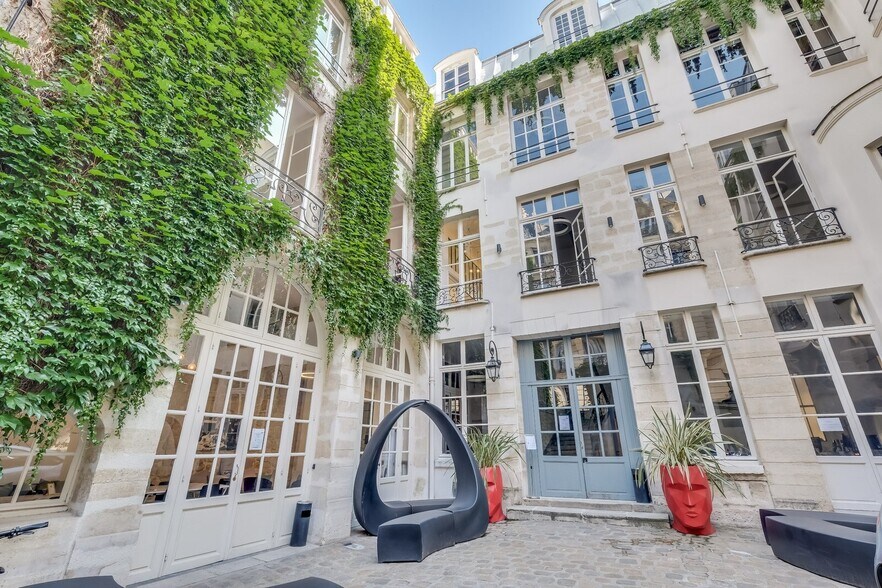 22 Rue Chapon, Paris à louer - Photo du bâtiment - Image 3 de 15