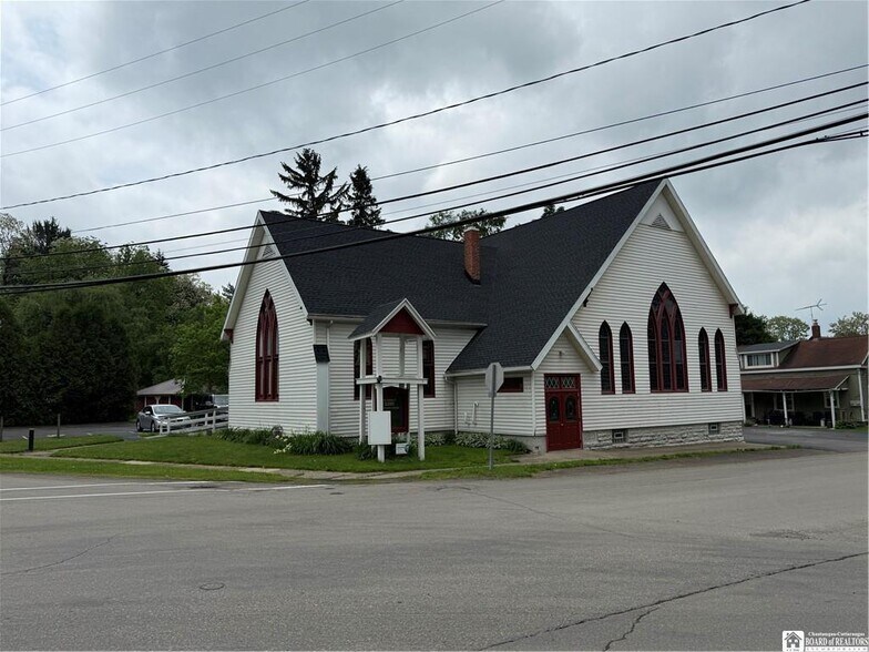 13 Church St, Delevan, NY à vendre - Photo principale - Image 1 de 38
