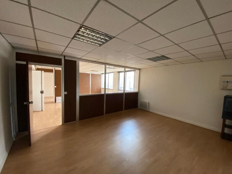 Flex in Ivry-sur-Seine for sale - Interior Photo - Image 3 of 5