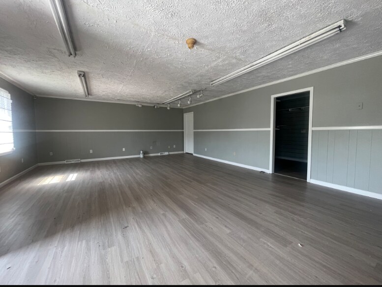214 N Park Rd, Wadesboro, NC for lease Interior Photo- Image 1 of 3