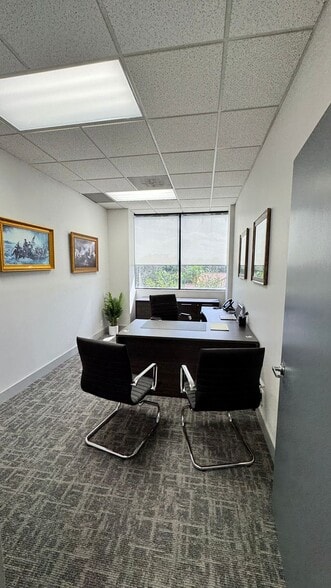 1290 Weston Rd, Weston, FL for lease - Interior Photo - Image 3 of 8