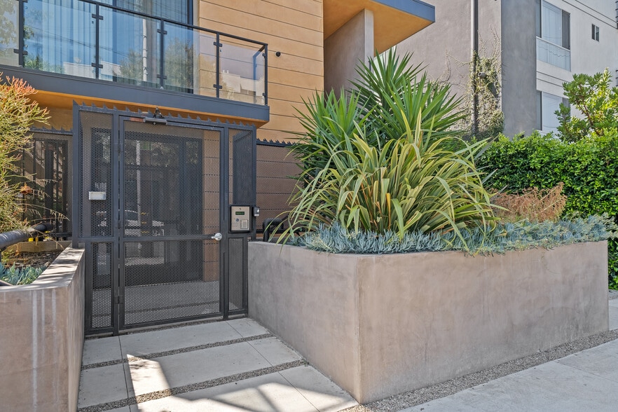 11254 Mississippi Ave, Los Angeles, CA for sale - Building Photo - Image 3 of 31