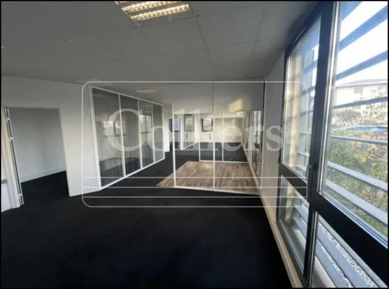 Office in Aix-en-Provence for lease - Interior Photo - Image 1 of 6