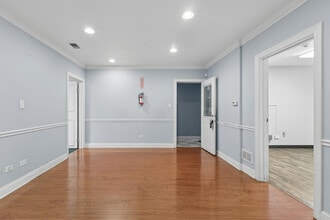 3830 W 95th St, Evergreen Park, IL for lease Interior Photo- Image 2 of 14