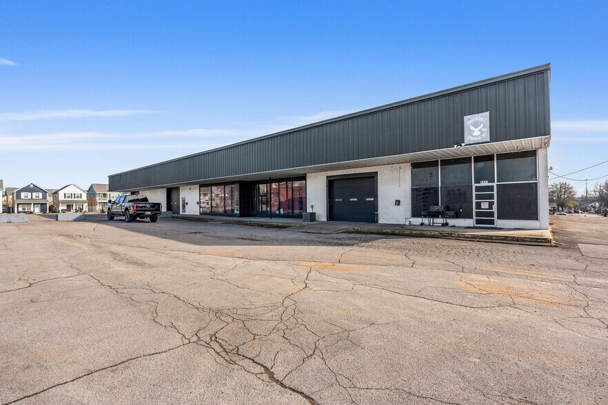 1111-1115 Donelson Ave, Old Hickory, TN for lease - Building Photo - Image 1 of 40