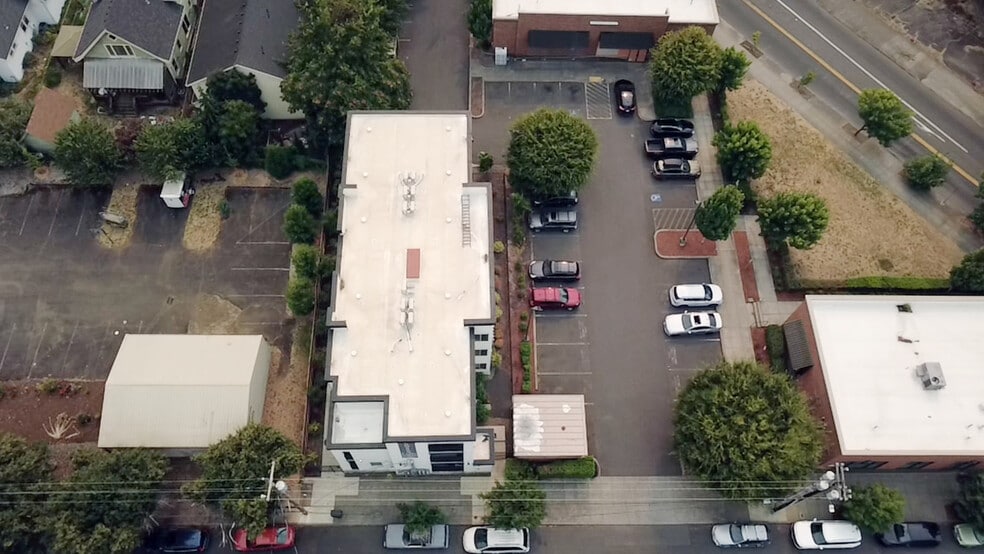 7530 N Richmond Ave, Portland, OR for sale - Building Photo - Image 3 of 10