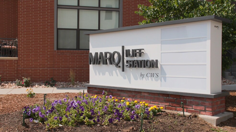 2337 S Blackhawk St, Aurora, CO à louer - Photo du bâtiment - Image 2 de 32