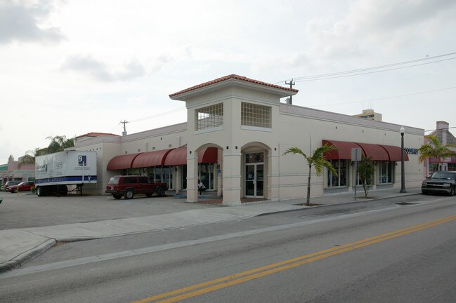Plus de détails pour 461 Palm Ave, Hialeah, FL - Commerce de détail à vendre