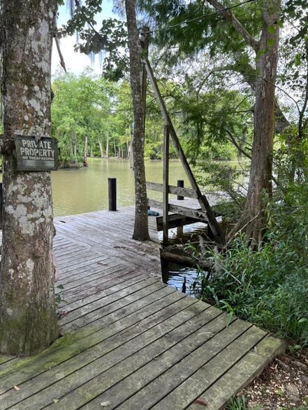 20401 Perrin Ferry Rd, Springfield, LA for sale - Building Photo - Image 3 of 6