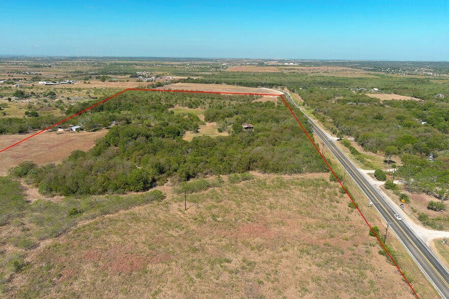 11445 FM 1854, Dale, TX à vendre - Photo du bâtiment - Image 3 de 43