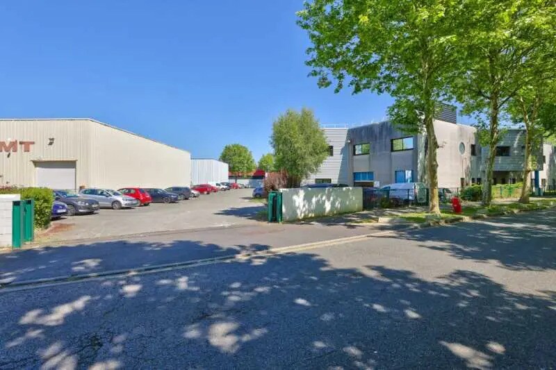 Flex dans Collégien à louer - Photo du bâtiment - Image 3 de 4