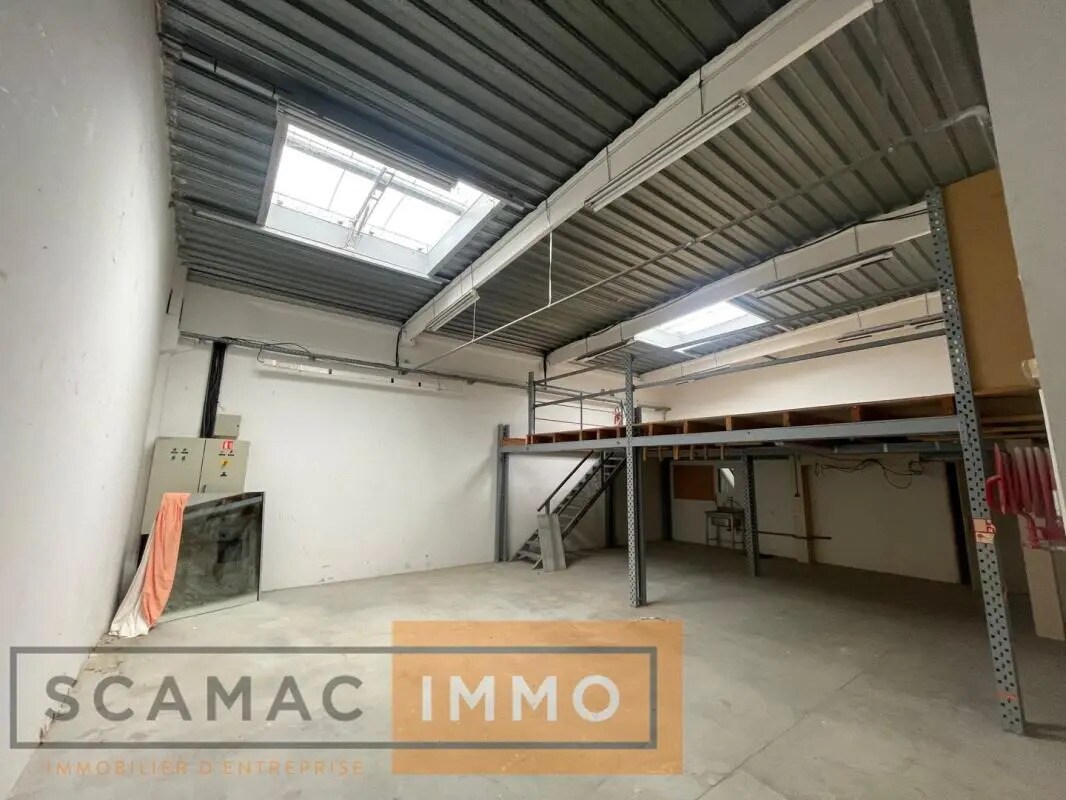 Industrial in Bondoufle for lease Interior Photo- Image 1 of 9